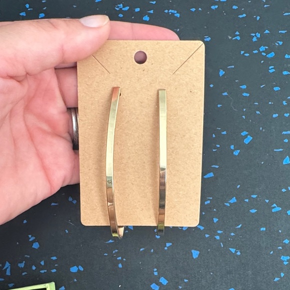 Elegant Gold Hoop Earrings- Like New - Picture 3 of 3